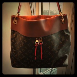 Louis Vuitton purse